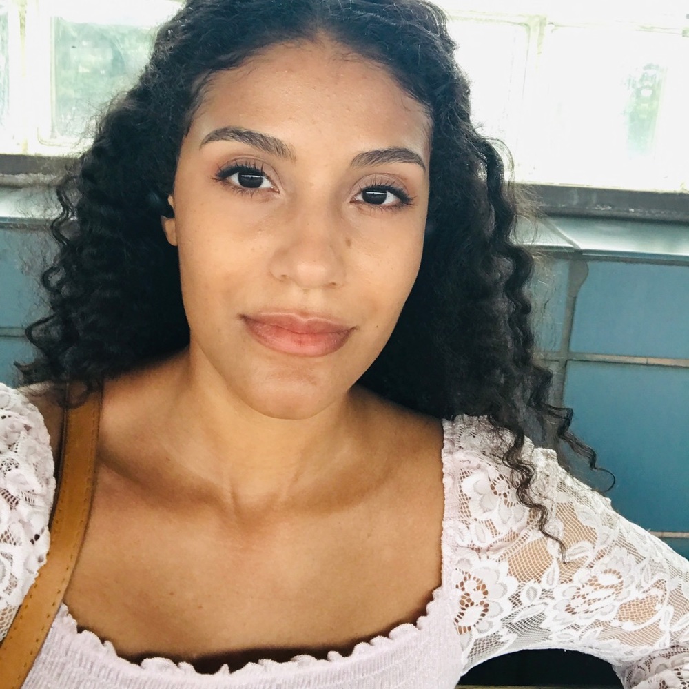 Meet your Posher, Ysi